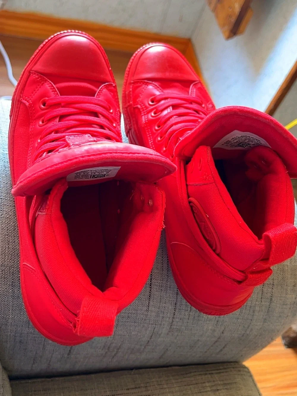 Converse All Star Red High Top Sneakers – Unisex Size 7.5